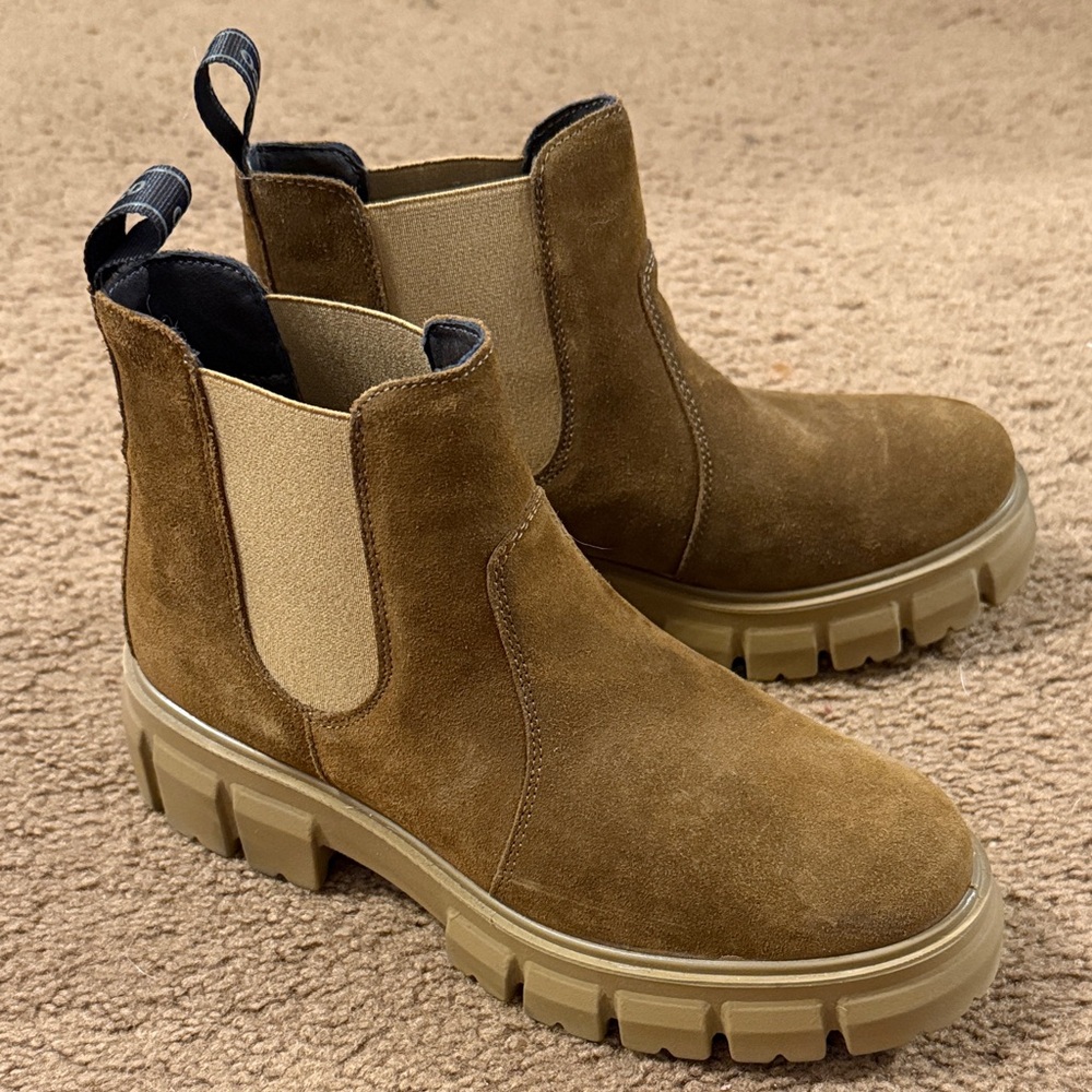 Igi & Co Brown Suede Chelsea Boots